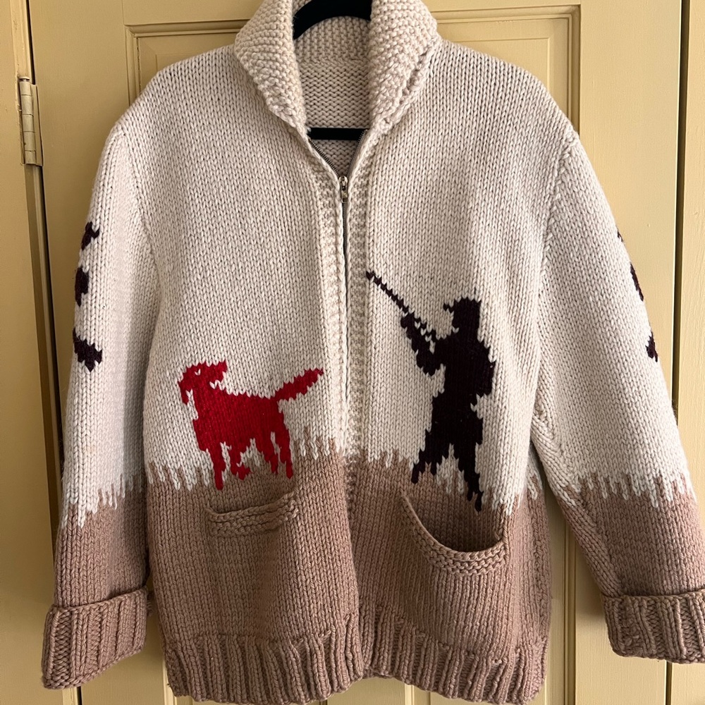Vintage cowichan sweater. In like new condition with hunter, dog and birds.